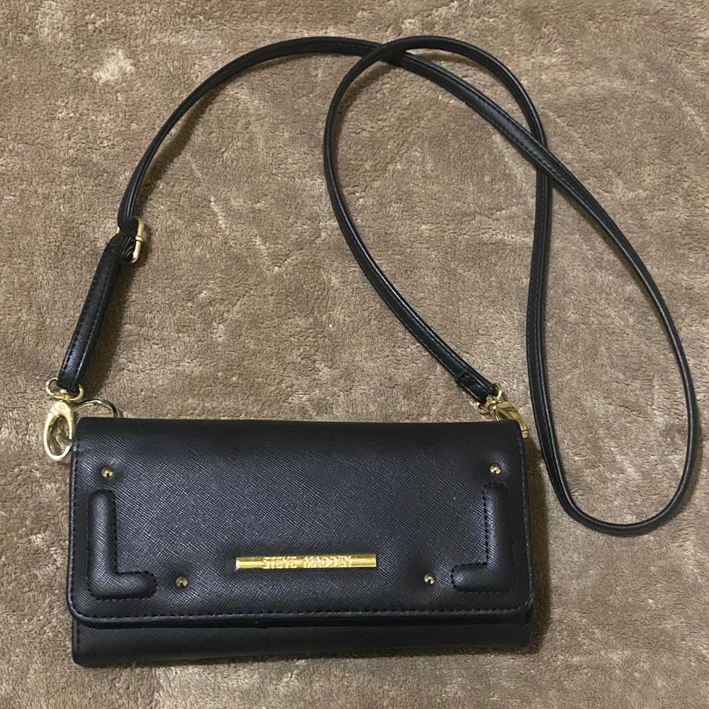 Steve Madden Black and Gold Crossbody Bag